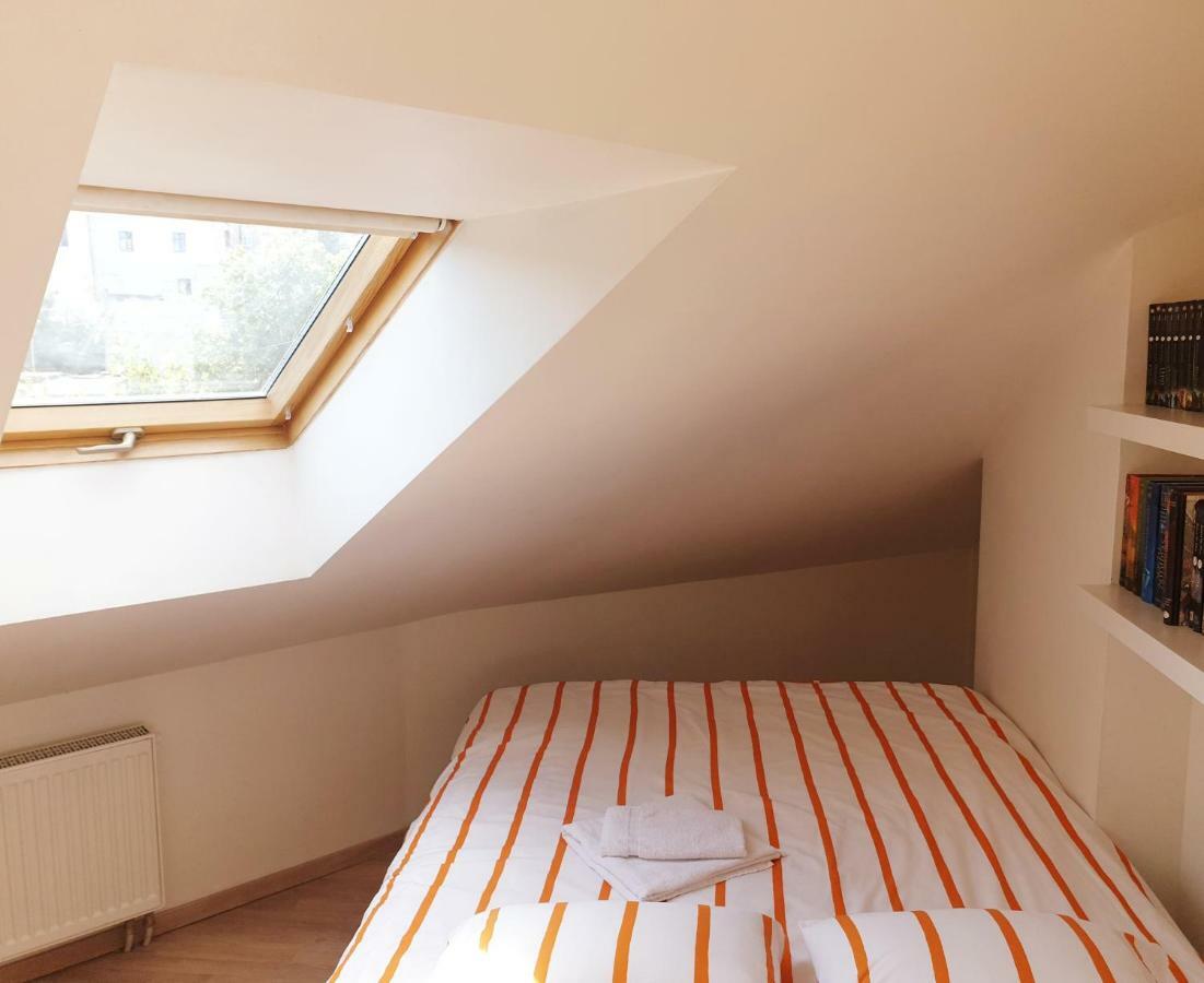 Exceptional Uzupis Bridge 3 Bedroom Apartment Vilnius Exterior photo